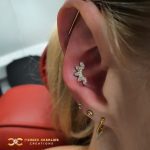 Stunning Solid Gold 5-Marquise Fan in the Conch