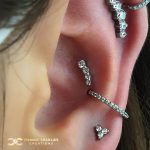 Small Prium in the Conch surrounded by Swarovski Zirconia